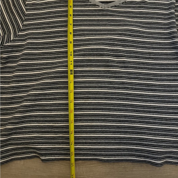 VINTAGE 90s Faded Glory Striped Long Sleeve Ribbed Knit Cropped Boxy V-Neck Top - Picture 7 of 8